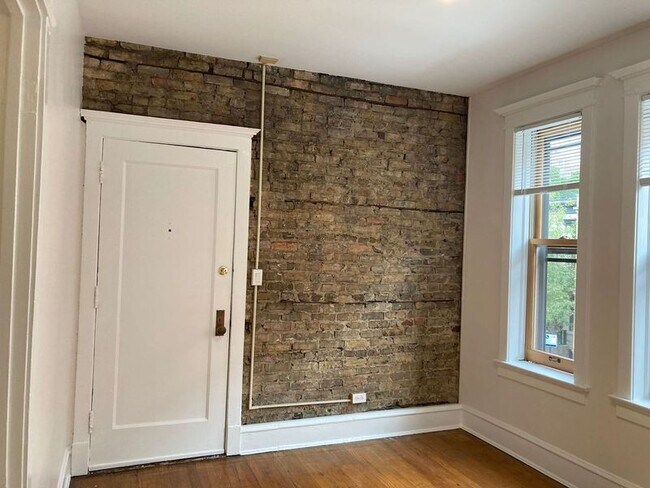 Photo - 717 W Oakdale Ave Unit ONE BEDROOM - 2E