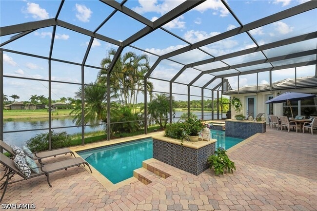 Building Photo - 4924 Sedgewood Ln