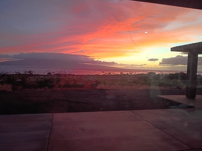 Building Photo - 257 Hokiokio Pl