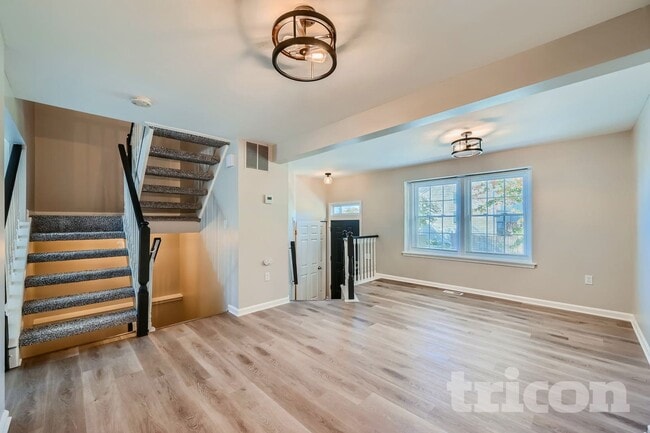 Photo - 719 Dayspring Dr