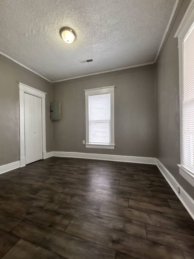 Photo - Affordable Elegance: 2-Bed, 1-Bath with Outdoor Oasis