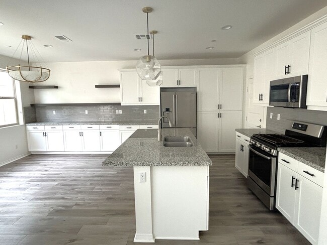 Photo - POWELL WAY UNIT 104 CORONA 92883  (3 BED / 2.5 BATH)