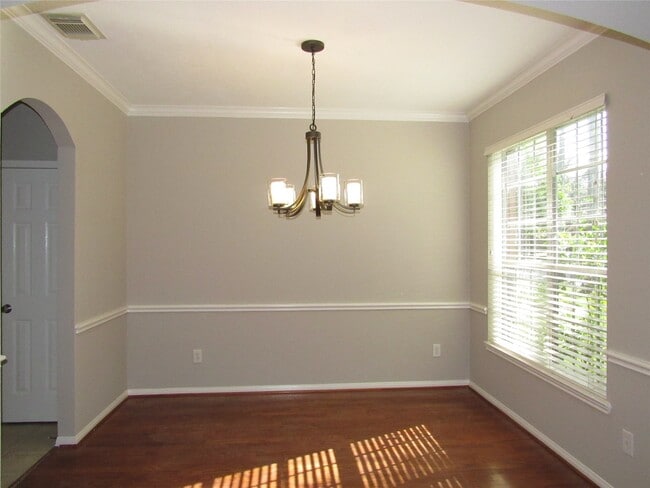 Photo - 3519 Englewood Dr