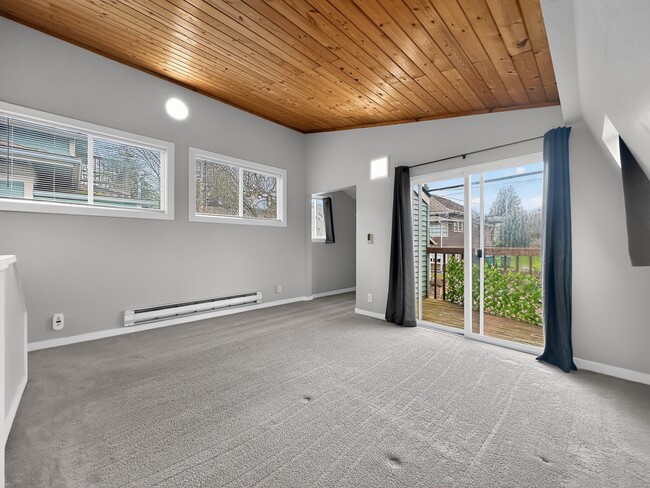 Photo - 5521 Brooklyn Ave NE