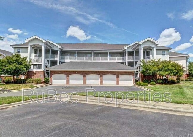 Building Photo - 8967 Meadow Vista Rd