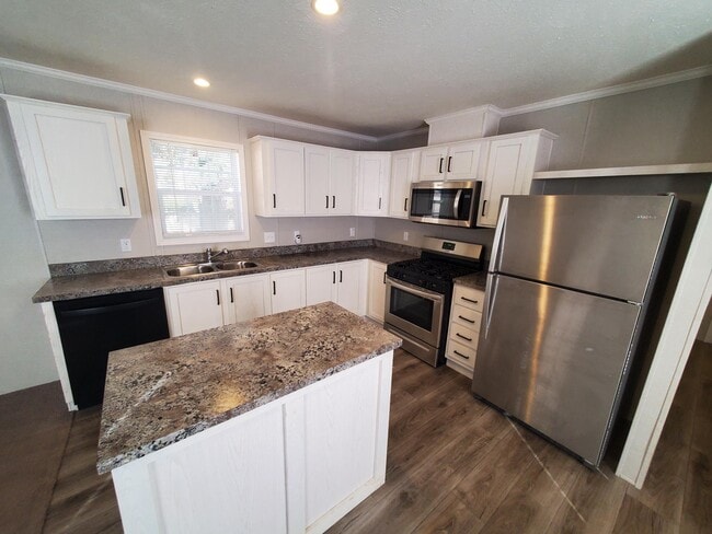 Building Photo - 36 Canary Hill Dr