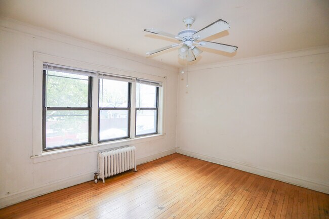 Photo - 2958 N Seeley Ave Unit 1