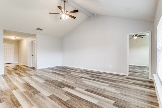 Photo - ONE STORY 3 bedroom, 2 bathroom home in Princeton for lease!