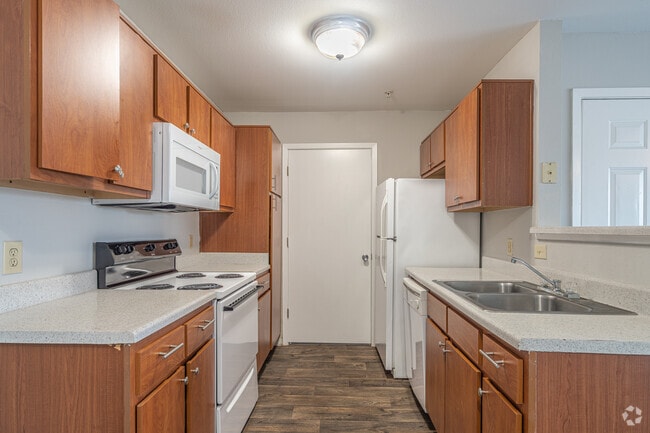1HAB, 1BA - 647 ft² - Cypress Bend Apartments