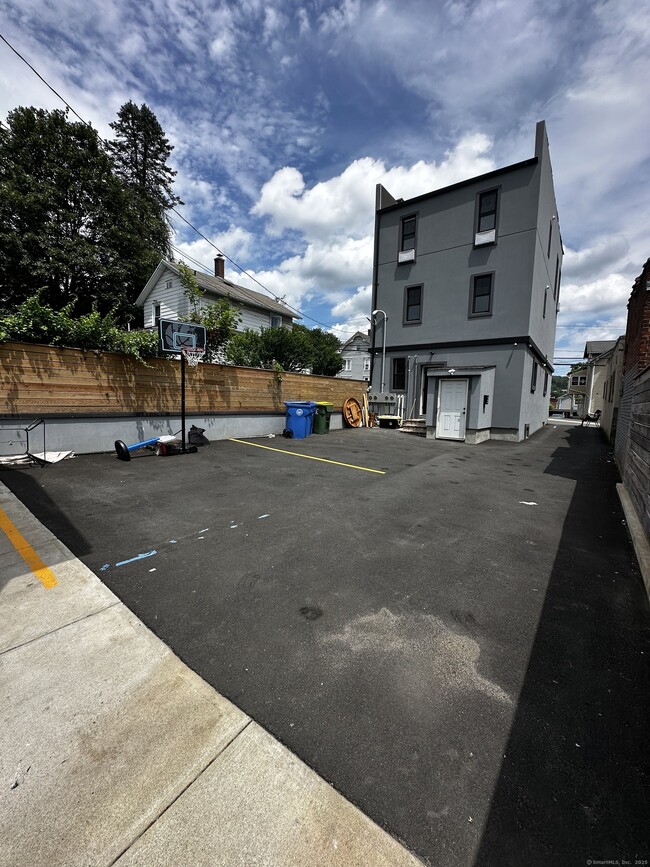 Photo - 49 Hill St Unit 2