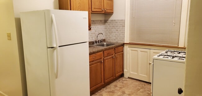 Building Photo - 6300 Cates Ave Unit 1 E