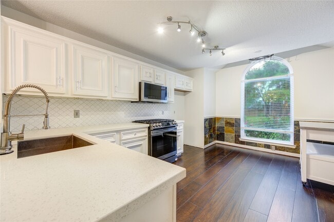 Photo - 21450 Park Post Ln