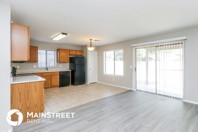 Photo - 2221 N 105th Ave
