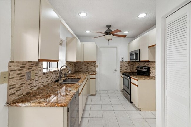 Photo - 7842 Villa Nova Dr House