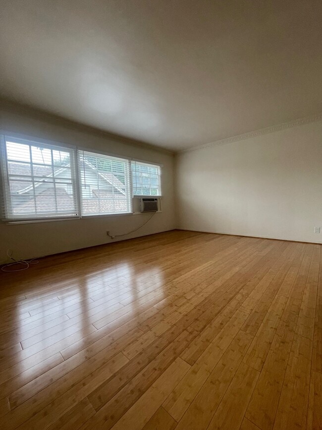 Photo - 7918 Norton Ave Unidad 7918 Norton #3