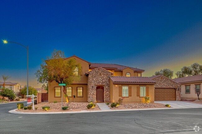 Building Photo - 5 Bedroom Corner Lot Home in Gated Community!