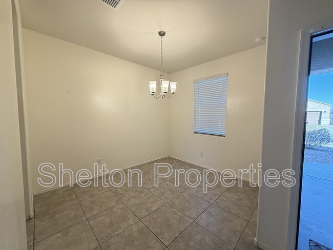 Photo - 25681 W Desert Dr