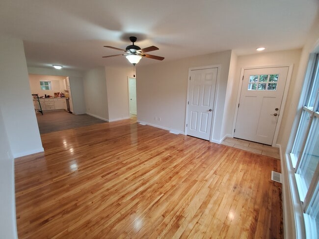 Building Photo - 72 Juniper Rdg Unit 72A