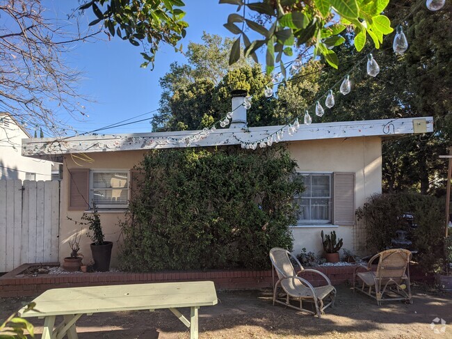 Building Photo - 25126 Feijoa Ave Rental