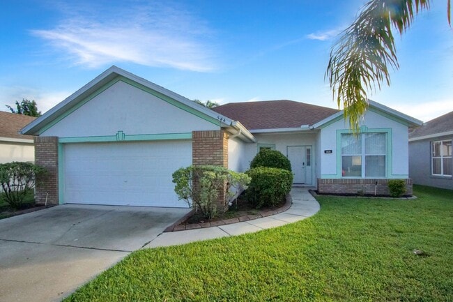 Building Photo - Single Family Home with Pool !