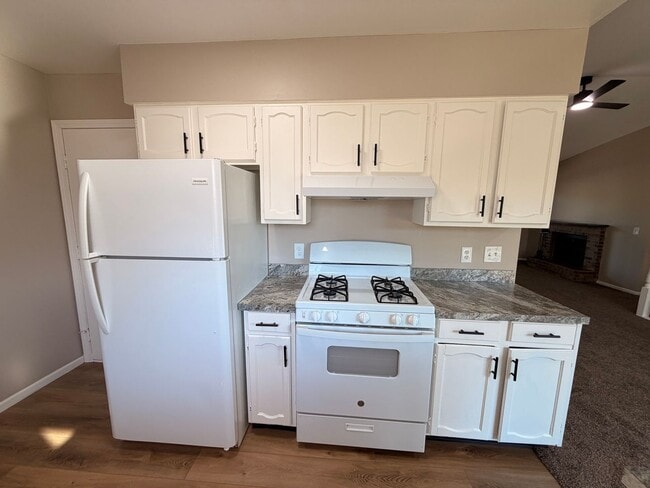 Photo - Rockford Schools! 4 Bedroom Duplex