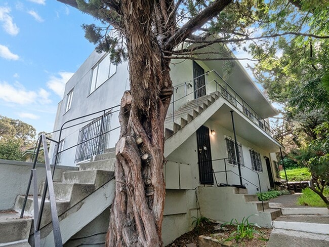 Building Photo - Seminary-Carter Unit 3562