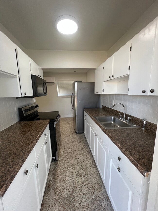 Photo - 190 W 11th St Unit 190 W 11 street
