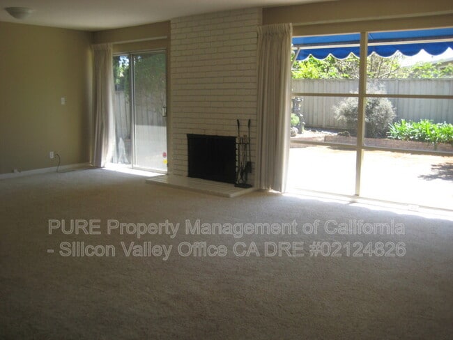Photo - 734 Bantry Ct