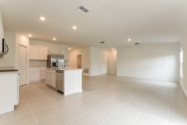 Photo - 1370 Inkberry Cir House