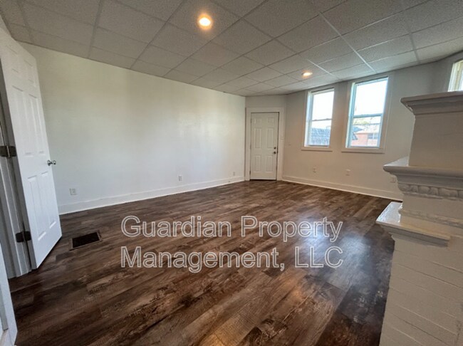 Photo - 108 N Buchanan St