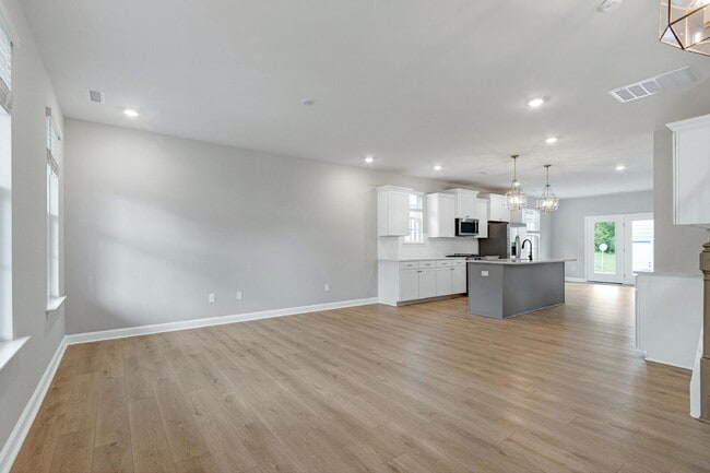 Photo - 712 Georgias Landing Parkway