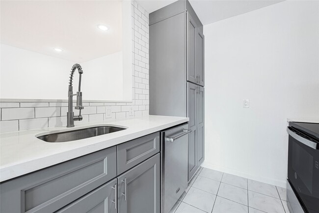 Building Photo - 5718 Eskridge St Unit True