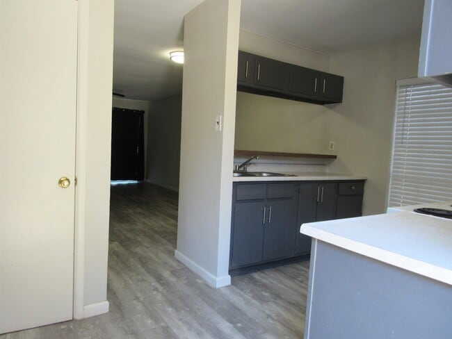 Photo - 2403 E Frost St