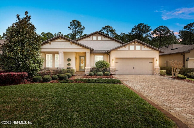 Building Photo - 331 Los Alamos St