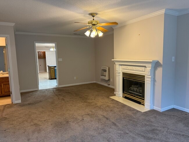 Photo - 309 Clark St SW