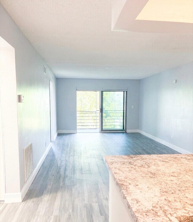 Photo - 1700 NW 58th Terrace Unit 4a