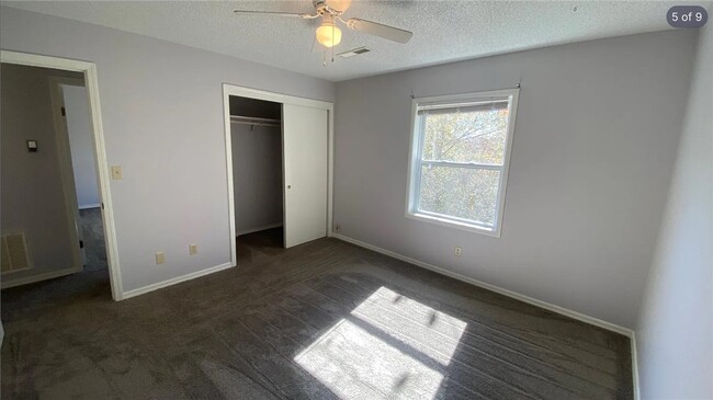 Photo - 102 Deer Ln Unit 7