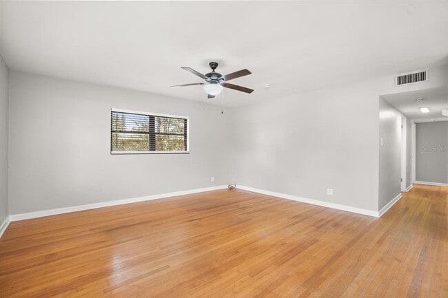 Photo - 524 Byron Rd