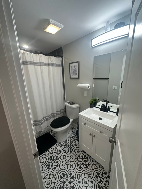 Photo - 3030 E Monument St