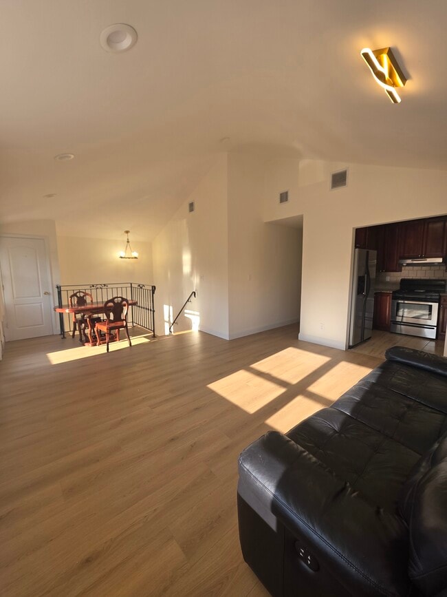 Photo - 3837 215th St Unidad Fl 2