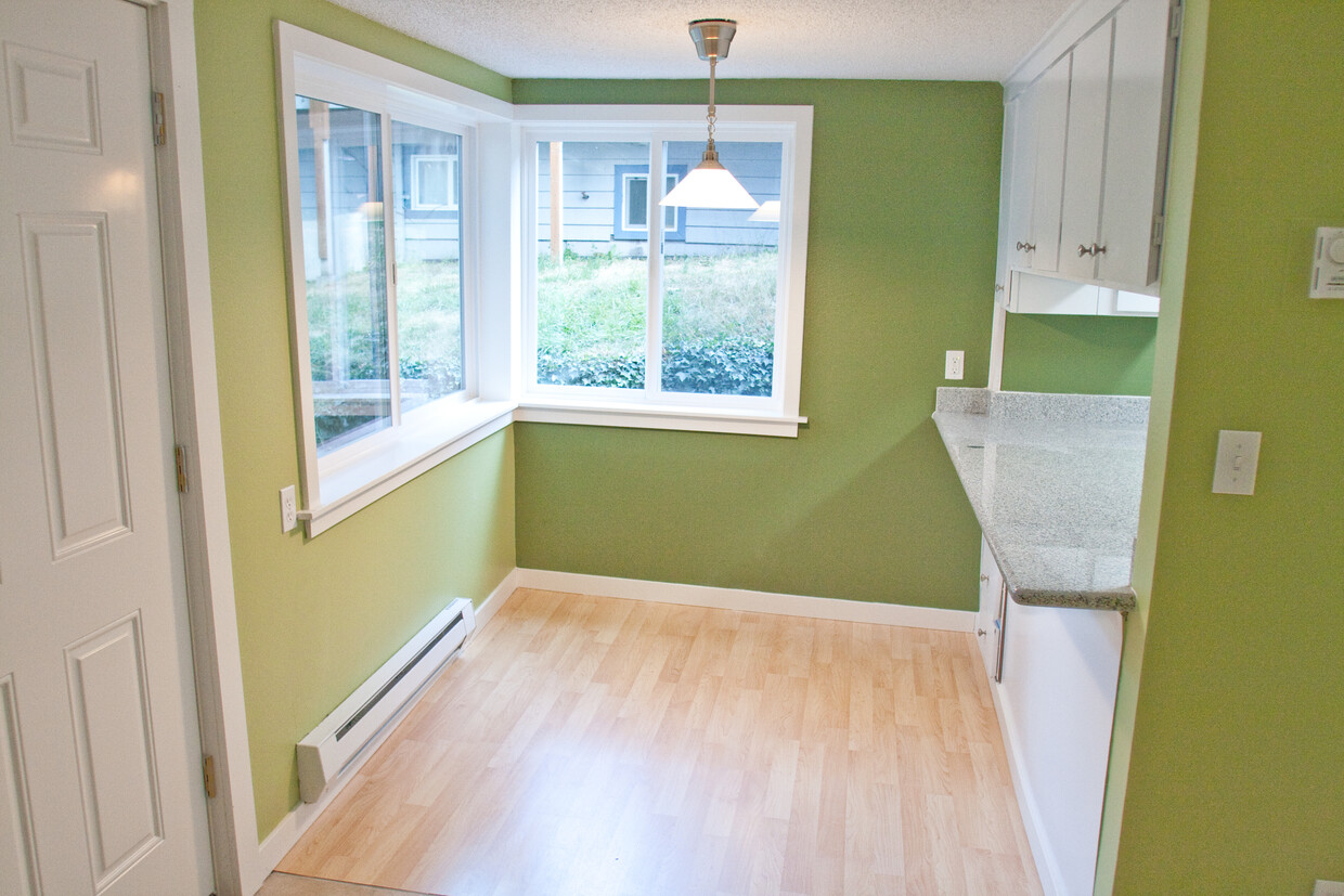 Photo - 1006 W Nickerson St (Seattle, WA)
