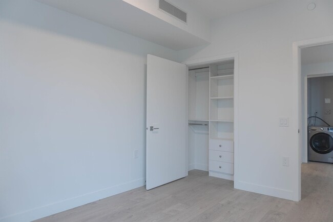 Photo - 901 Lougheed Hwy.