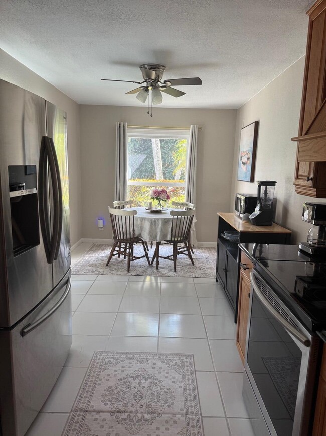 Photo - 13174 Eastpointe Way