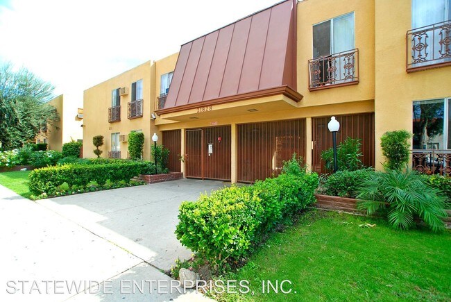 Photo - 21828-21828 Roscoe Blvd Apartamento