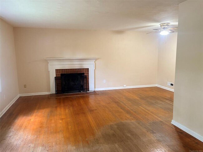 Photo - 229 John Pinckney Ln