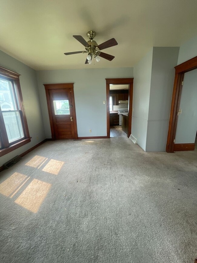 Photo - 3 bedroom 1.5 bath house!