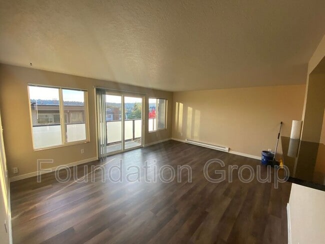 Photo - 2405 NW 65th St