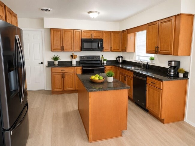 Building Photo - 940 Sonata Ln