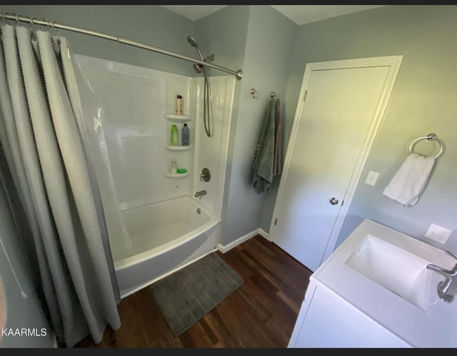 Photo - 512 Meadow St