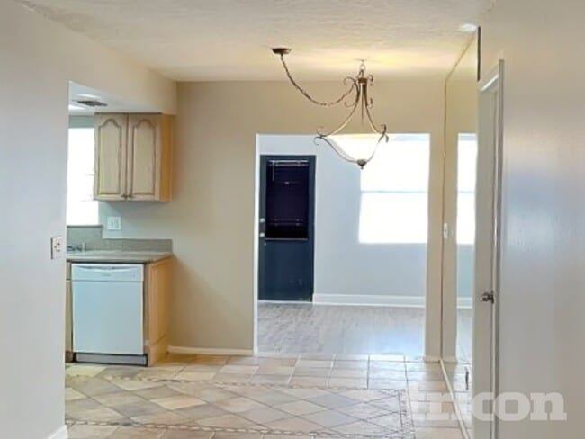 2813 Whippet Ct